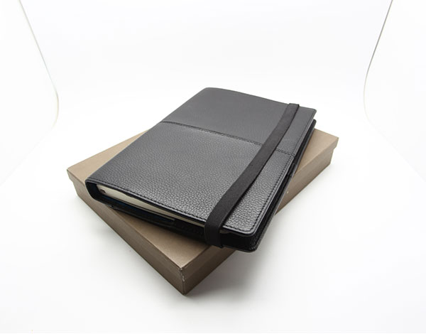 Coffret couverture cuir avec notebook